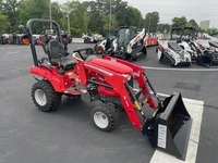 Tractor de Ruedas Massey Ferguson GC1705 Rojo con Tracción en las 4 Ruedas, Transmisión por Engranajes, Tractor de Jardín Multifuncional