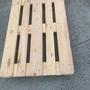 Palettes en bois Euro EPAL de qualité en stock Palette en bois pour un stockage et un transport efficaces Palettes en bois Euro EPAL de qualité - Product Image 6