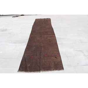 Alfombra turca de 3.3x13.7 pies, alfombra vintage marrón con motivos de plantas y árboles - Product Image 1