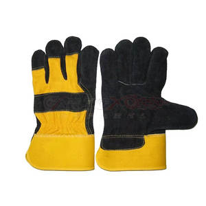Gants de travail industriels avec revêtement résistant à l'huile et aux produits chimiques Gants de travail isolés - Product Image 1