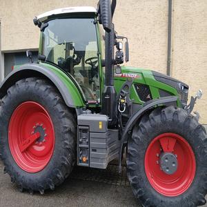 Tracteur agricole Fendt 616 Vario Advanced, conçu pour l'efficacité énergétique et les performances agricoles professionnelles quotidiennes - Product Image 5