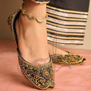 High Quality Raw Silk Upper Women Khussa Anti-Slippery Genuine Leather Midsole Velvet Lining Private Label Fashion <b>Design</b> - Product Image 4