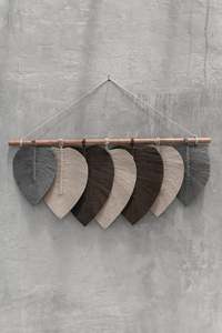 Feuille de macramé multicolore personnalisée Tenture murale faite à la main Décoration murale parfaite pour les décorations de maison et de chambre à coucher - Product Image 4