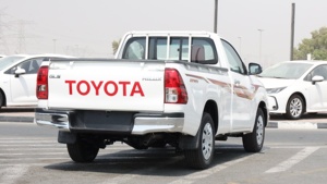 Toyota Hilux Pickup 2025, 4 places, phares halogènes, pneus R17, conduite à gauche, couleur blanche - Product Image 6
