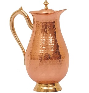 Jarra compacta de metal de cobre con diseño minimalista y acabado cepillado ecológico para hogares urbanos y uso contemporáneo - Product Image 2