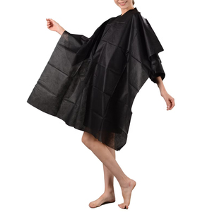 Delantal de PE desechable personalizable de alta calidad a prueba de agua para cocina y peluquería al por mayor del fabricante - Product Image 1