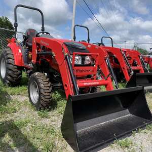 Tracteur compact Mahindra à 4 roues motrices, moteur diesel, équipement agricole efficace pour l'agriculture et l'aménagement paysager, vente chaude - Product Image 1