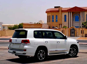 TO-YOTA LAND CRUI SER GXR GRAND TOURING 7 PLACES TRANSMISSION AUTOMATIQUE OCCASION 2021 - Product Image 2