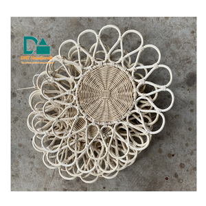 Manteles Individuales Redondos de Bambú y Ratán Hechos a Mano, Ecológicos, Estilo Campestre, Tejidos, Sostenibles, para Bebés y Niños - Product Image 5