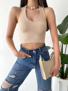 Personnalisé à la mode été solide mince côtelé court haut sans manches femmes col en v dos nu Beige Crop débardeurs pour les femmes - Product Image 3