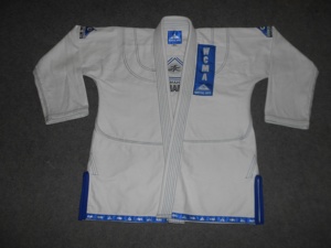 Jiu Jitsu GI สีฟ้าราชวงศ์พร้อมเข็มขัดสีขาว Jiu ศิลปะการต่อสู้แบบกำหนดเองสวมใส่สำหรับยูโดที่มีโลโก้แบรนด์ของคุณ - Product Image 3
