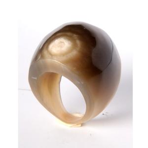 Anillo de Cuerno de Búfalo Hecho a Mano con Acabado Pulido Liso y Diseño Étnico Tribal de Cuerno de Buey - Product Image 3