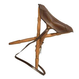 Tabouret pliant en cuir véritable et bois avec logo personnalisé en gros, produits de plein air et de chasse, tabouret pliant - Product Image 3