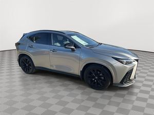Toyota NX 2022 Usado, Versión 350 F SPORT HANDLING AWD SUV, Color Plata, Transmisión de Gasolina, 275 HP, Bajo Consumo en Carretera, Listo para Trabajar - Product Image 4