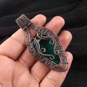 Colgante de Moda de Cobre con Cuarzo Esmeralda Verde en Forma de Pera, Envuelto en Alambre, Plata Oxidada Personalizada para Fiesta de Compromiso - Product Image 4