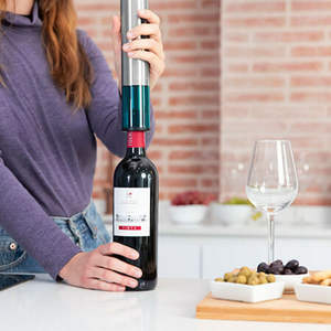 Sacacorchos Eléctrico Cecotec InstantCork 1000 Gourmet, de Acero Inoxidable, Portátil, para Vino Tinto, con Abridor de Latas, Personalizable con Acrílico - Product Image 4