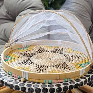 Accessoires de cuisine de luxe, couvercle alimentaire rond en jonc de mer, plateau alimentaire en paille de raphia avec couvercles en filet - Product Image 3