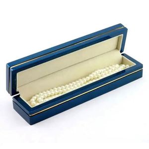 Portagioie in legno da bagno e oltre portagioie in legno con portagioie in legno nero chiaro - Product Image 1