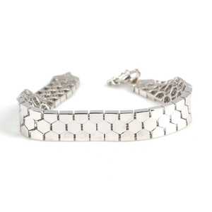 Bracelet en argent sterling 925 à 3 rangs avec motif nid d'abeille en forme d'hexagone pour cadeau - Product Image 1