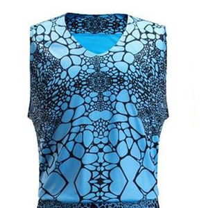 Uniforme de basket-ball réversible noir et rouge personnalisé 2025, imprimé par sublimation professionnelle, 100% polyester respirant et à séchage rapide - Product Image 6