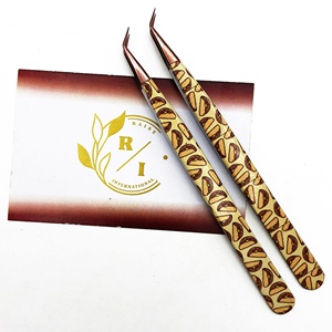 Pince à cils en acier inoxydable écologique de marque privée avec revêtement en papier Ventilateurs de volume durables Pince à épiler à pointe en or rose de précision - Product Image 3