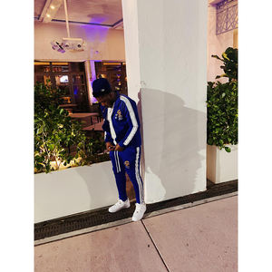 Ensemble de jogging unisexe de haute qualité costume à capuche avec logo personnalisé grande taille imprimé hiver polaire vente en gros d'usine ensembles de tailles superposées pour hommes - Product Image 6