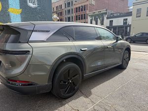 2026 LU-CYD GRA-VITY Dream Edition Low Mileage Sound Engine Transmission <b>Panoramic</b> Sunroof LED Headlights Ready to Ship - Product Image 3
