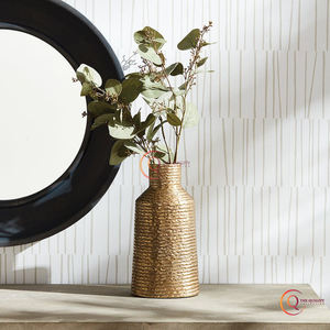 Venta caliente Florero de metal martillado Dorado decorativo Texturizado Acabado metálico Florero martillado hecho a mano Hogar de lujo - Product Image 4