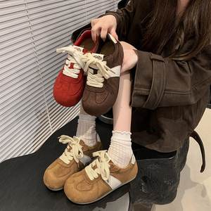 Collection Automne 2025 : Baskets basses pour femme, style marche, en caoutchouc, à lacets, hauteur supérieure inférieure à 10 cm - Product Image 6