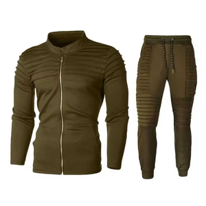 ชุดวอร์มกีฬาโพลีเอสเตอร์แบบกำหนดเองสำหรับผู้ชาย ผ้าแห้งเร็ว ระบายอากาศได้ดี ชุดฝึกซ้อม ผู้ผลิต OEM - Product Image 4