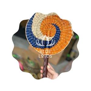 Abanico de Mano de Pasto Marino Ligero - Product Image 1