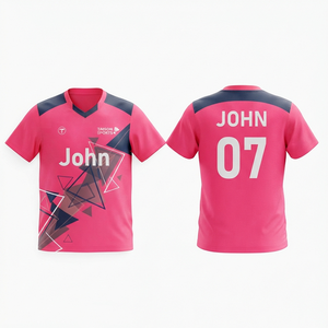 เสื้อแบดมินตันยูนิเซ็กซ์ 160 GSM ผ้าโพลีเอสเตอร์อินเตอร์ล็อคพรีเมียม แห้งเร็ว แขนสั้น สีชมพู-ดำ แผงไหล่แบบกำหนดเอง ด้านหน้าแบบกำหนดเอง - Product Image 1