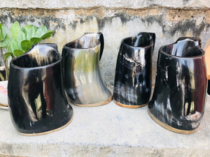 Édition Spéciale – Tasse à Boire Artisanale Écologique en Corne de Viking Gravée à la Main – Élégant Verre en Forme de Croissant – Artisanat Original - Product Image 4