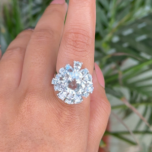 Anillo de Cóctel de Plata de Ley 925 con Aguamarina de Alta Calidad, Diseño Moderno con Engaste de Puntas y Baño de Rodio, Regalo de Cumpleaños - Product Image 2