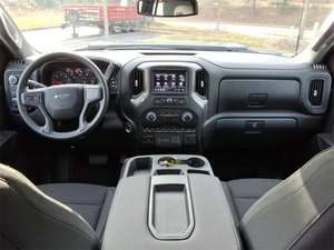 Oferta Especial 2024: Silvado 2500HD 6.6L Duramax Turbo-Diesel V8 en Buen Estado - Product Image 5