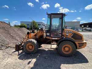 Mini-chargeuse 321E 2013 - Machine performante, durable et efficace avec moteur et roulements pour opérations intensives - Product Image 2