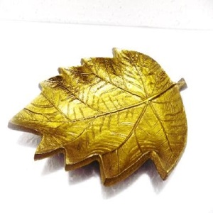 Cuenco de hoja de metal decorativo con decoración en relieve y chapada en oro Cuenco de hoja grande de metal de la mejor calidad - Product Image 1