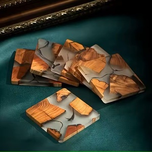 Dessous de verre classique en bois fait à la main avec finition en résine Tapis de protection pour boissons chaudes Artisanat par le fabricant - Product Image 1