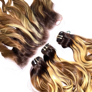 Extensiones de Cabello Natural de Alta Calidad con Mechas Ombre Onduladas y Frontal para Hacer Pelucas - Product Image 3