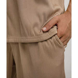 Conjunto plisado con botones para hombre - Product Image 1