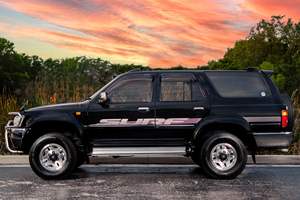 Oferta con Descuento: Toyota Hilux Surf SSR-X Limited 3.0 Wide 4x4 de 1994 Usada - Product Image 5