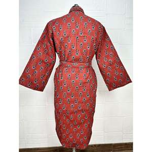 Kimono Unisex Reversible Acolchado Kantha con Estampado Floral Verde, 100% Algodón, Estampado en Bloques Kantha, Ideal para Otoño e Invierno, Estilo Boho para Mujer - Product Image 5