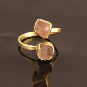 Joyería romántica, aspecto áspero natural, cuarzo rosa, anillo de piedra natal de enero, anillos abiertos de piedras preciosas de origen ético chapados en oro de 18 quilates - Product Image 2