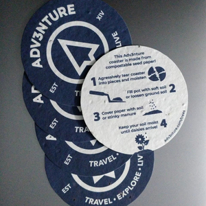 Dessous de verre en papier recyclé imprimé personnalisé naturellement élégant Enveloppé de tissu Gravure élégante pour les mariages à la maison Événements Élégant - Product Image 1