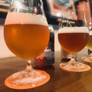 Fabriqué en Inde Bon marché Logo OEM personnalisé Verre à vin sans pied Pinte Verrerie à bière Boissons Barware Blé Bière Lager Verre - Product Image 1