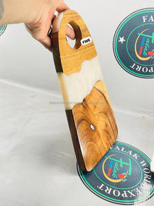 Vente en gros de planche à petit déjeuner en bois d'acacia et résine époxy planche à découper en bois de charcuterie planche à découper en résine par Falak World Export - Product Image 4