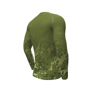 Camiseta de compresión sublimada con logotipo personalizado Rush Guard para hombre, la mejor ropa deportiva para adultos Rash Guards Factory al por mayor - Product Image 4