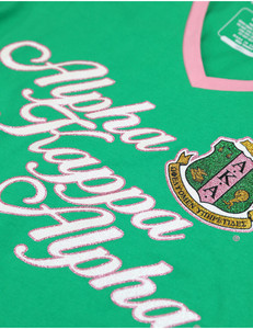 AKA T-Shirt con scollo a V verde 100% in cotone con Glitter stampato lettere greche da donna con scudo anteriore Design personalizzato AKA T-Shirt di abbigliamento - Product Image 2