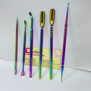 Empujador de cutículas de uñas de doble extremo de acero sostenible recubierto de arcoíris empujadores de manicura con diseño en forma de cuchara para eliminación de Arte de uñas - Product Image 1