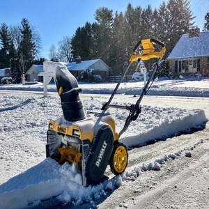 Souffleuse à neige de qualité supérieure et abordable à vendre, offrant un état optimal et une efficacité fiable pour les résidences et les commerces - Product Image 3